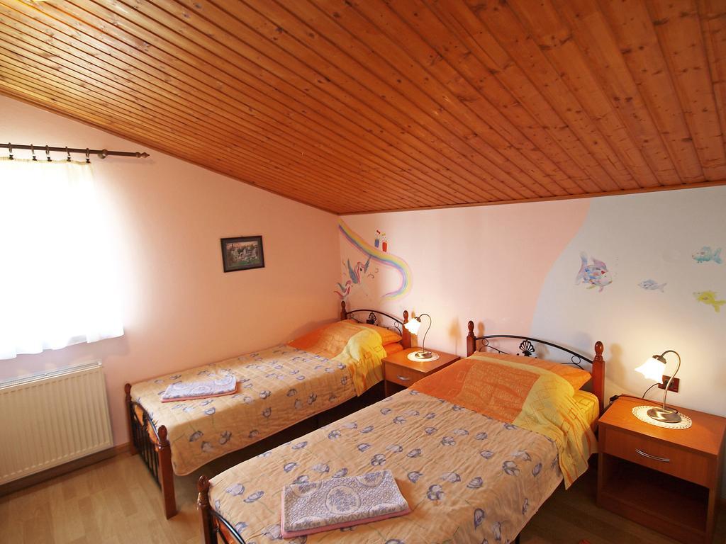 Apartment Labin Szoba fotó