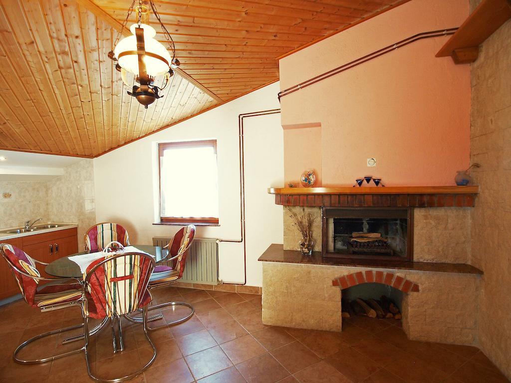 Apartment Labin Szoba fotó