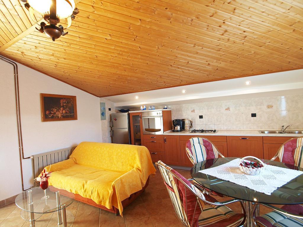 Apartment Labin Szoba fotó